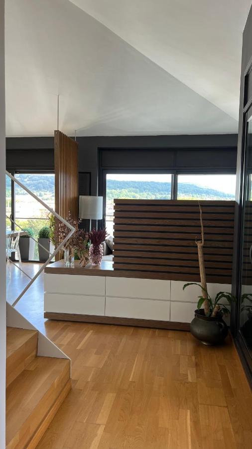 Apartamento Ático de diseño con terraza en el centro de Olot Exterior foto