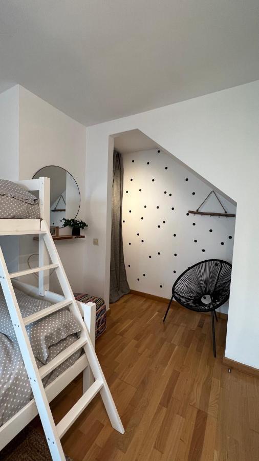 Apartamento Ático de diseño con terraza en el centro de Olot Exterior foto