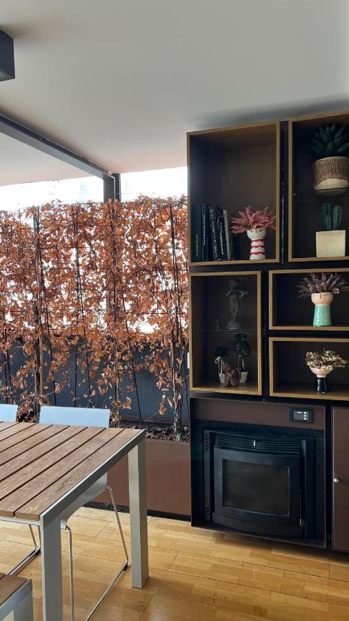 Apartamento Ático de diseño con terraza en el centro de Olot Exterior foto
