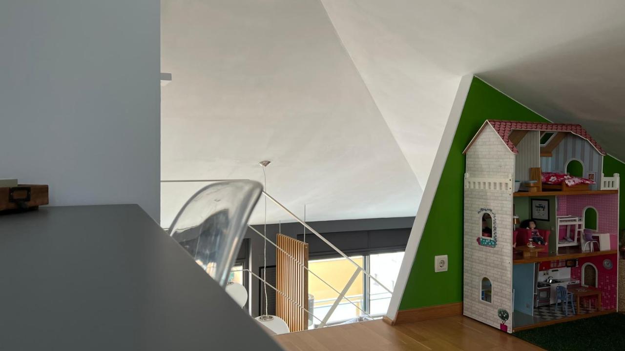 Apartamento Ático de diseño con terraza en el centro de Olot Exterior foto