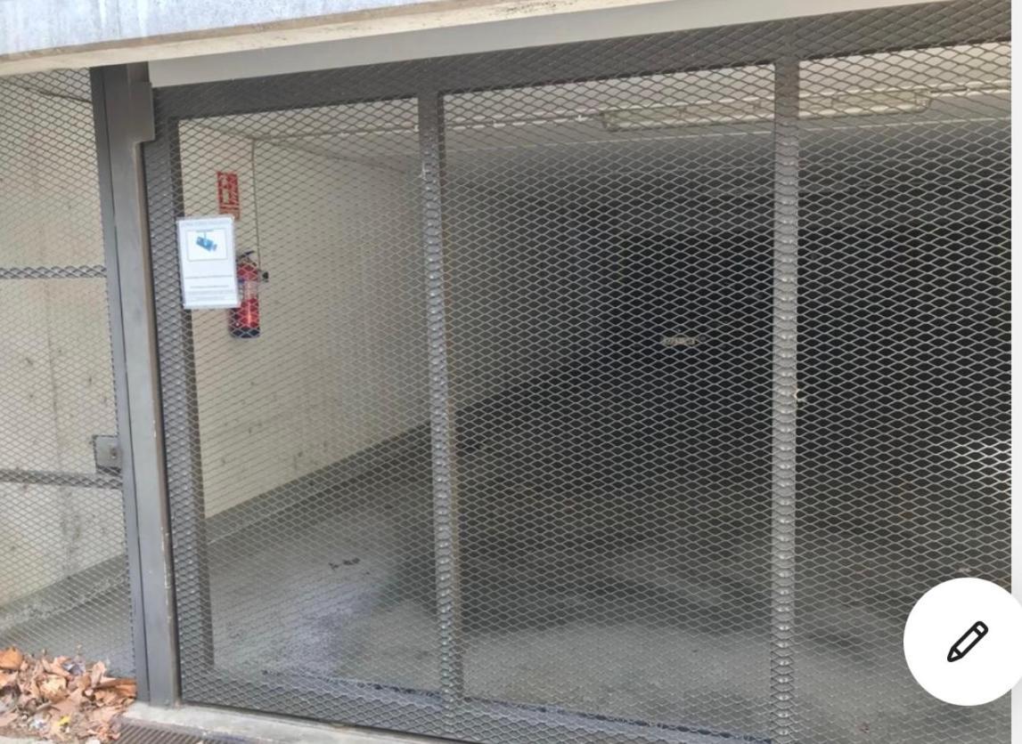 Apartamento Ático de diseño con terraza en el centro de Olot Exterior foto